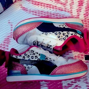 Puma Lol-Surprise, Blue,Pino, Black, Grey, Size 10 in Toddler Girl.